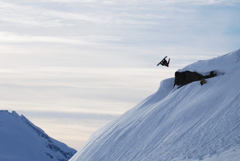 snow, winter, mountain-3090087.jpg